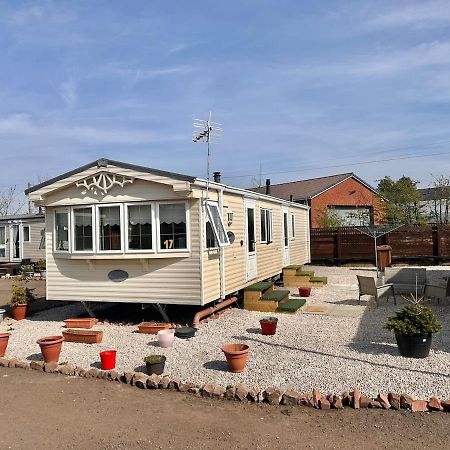 Willerby Granada 2-Bedroom Caravan, Glasgow Ъдингстън Екстериор снимка