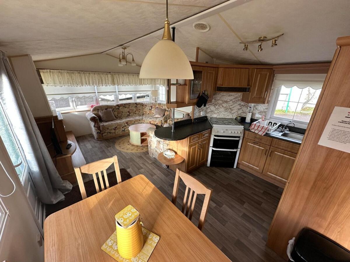 Willerby Granada 2-Bedroom Caravan, Glasgow Ъдингстън Екстериор снимка