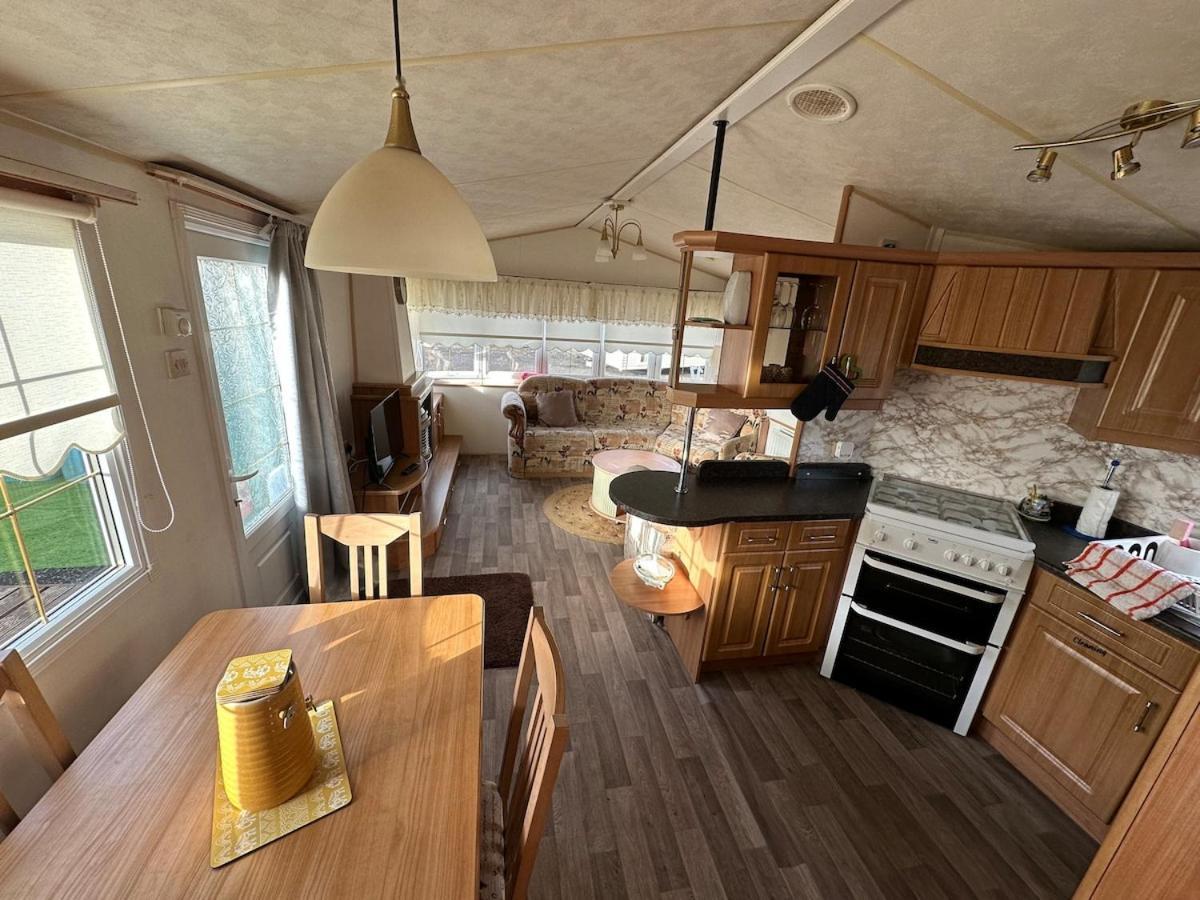 Willerby Granada 2-Bedroom Caravan, Glasgow Ъдингстън Екстериор снимка