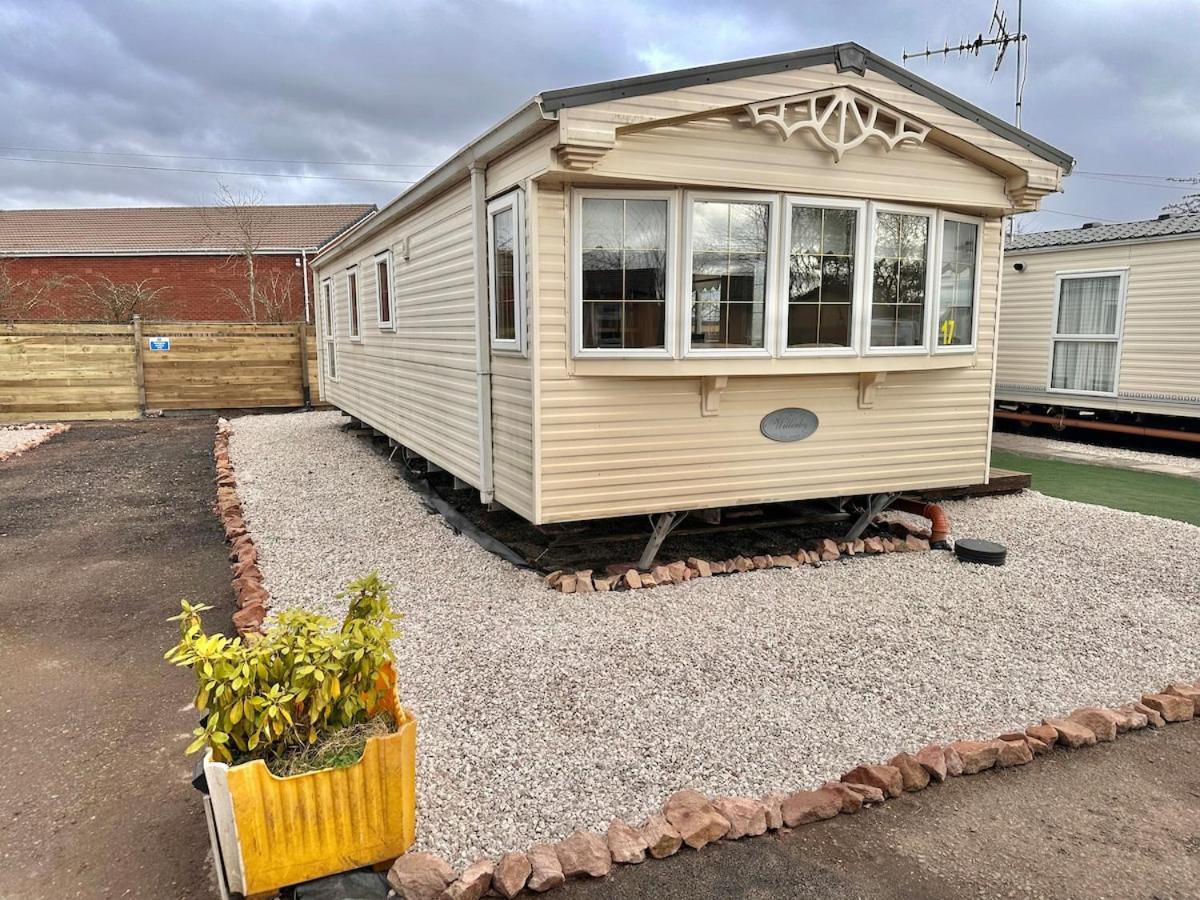 Willerby Granada 2-Bedroom Caravan, Glasgow Ъдингстън Екстериор снимка