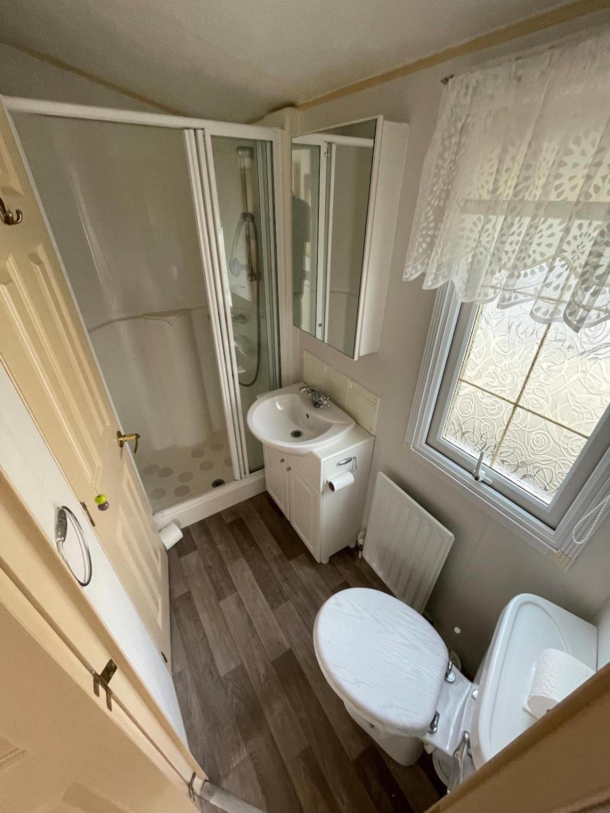 Willerby Granada 2-Bedroom Caravan, Glasgow Ъдингстън Екстериор снимка
